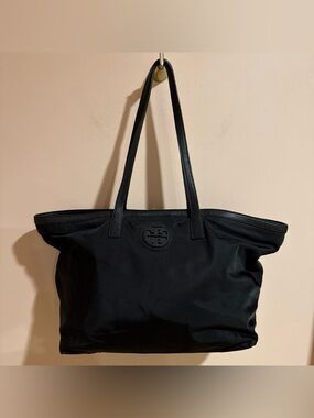 Tory Burch Black Women's Tote Bag with Logo Medallion